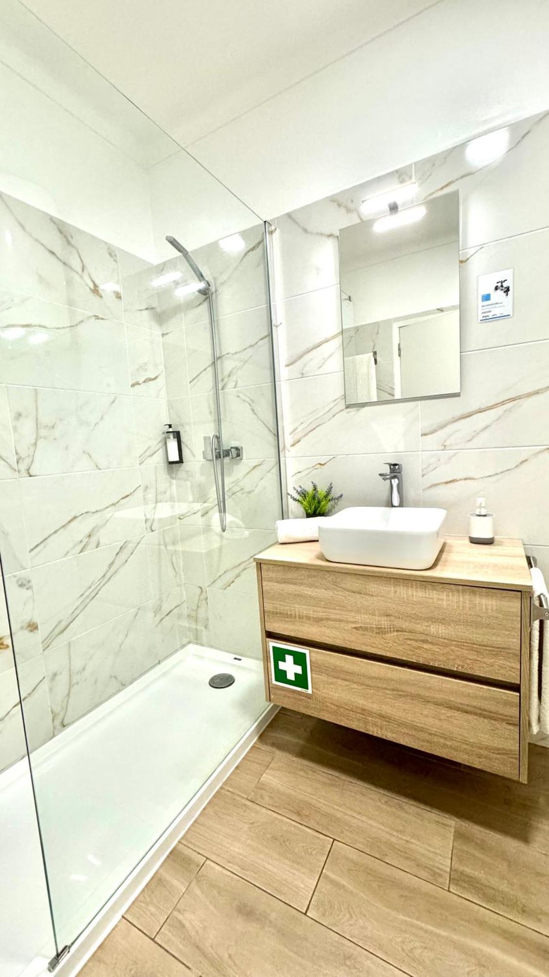 Praia Da Rocha, Vila Rosa, T1, Piscinas, Parqueamento E Internet By Ig Portimao Ngoại thất bức ảnh